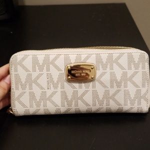 Michael Kors wallet
